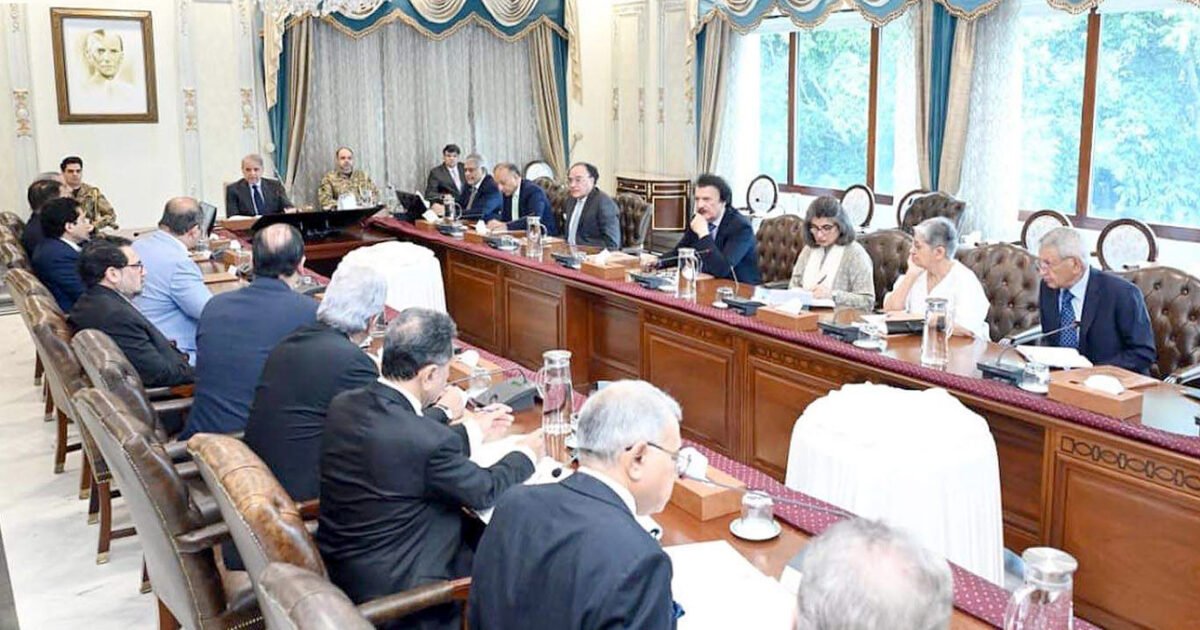 وزیر اعظم نے کمرشل کورٹس کے قیام کیلئے 8 رکنی کمیٹی تشکیل دیدی