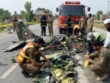 مردان میں پاک فضائیہ کا تربیتی طیارہ گر کر تباہ، 2 پائلٹس شہید