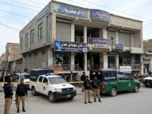 کوئٹہ کے غلزئی روڈ پر فائرنگ، پانچ افراد زخمی، مسلح ملزم پلازے کے اندر محصور