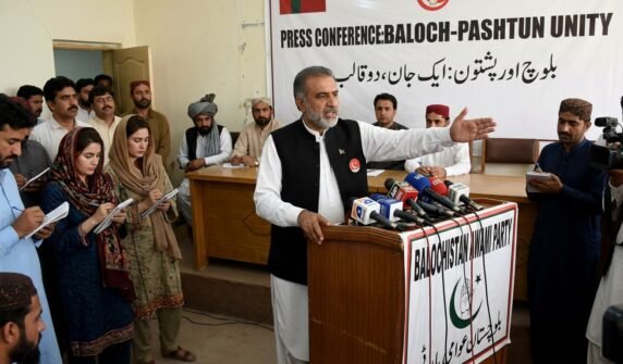 بلوچ اور پشتون دو جسم ایک جان ،کوئی قوت الگ نہیں کر سکتی، محمود اچکزئی کا نفرت انگیز سیاست کو ہوا دینا پرانا وطیرہ ہے،ترجمان بلوچستان عوامی پارٹی