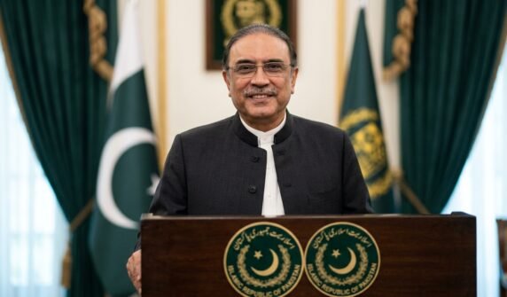 پاکستان، امریکا تعلقات مثبت سمت میں آگے بڑھ رہے ہیں، صدر زرداری